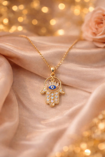 The hand necklace