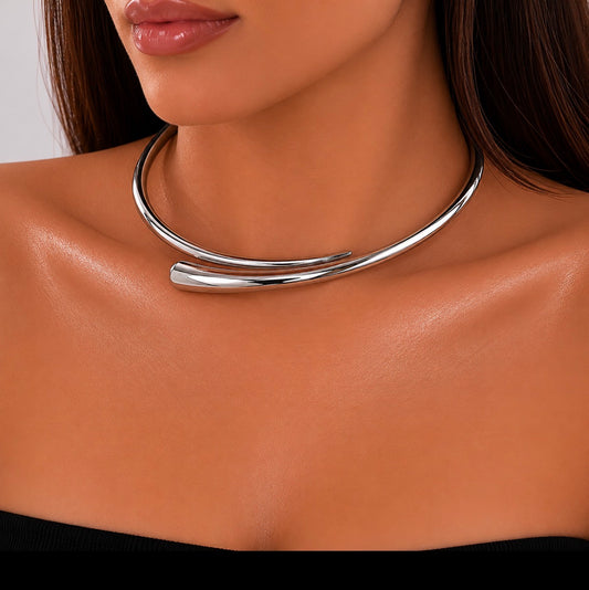Sculptural choker