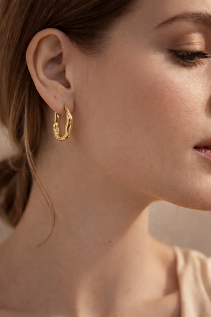 Luna wave hoops